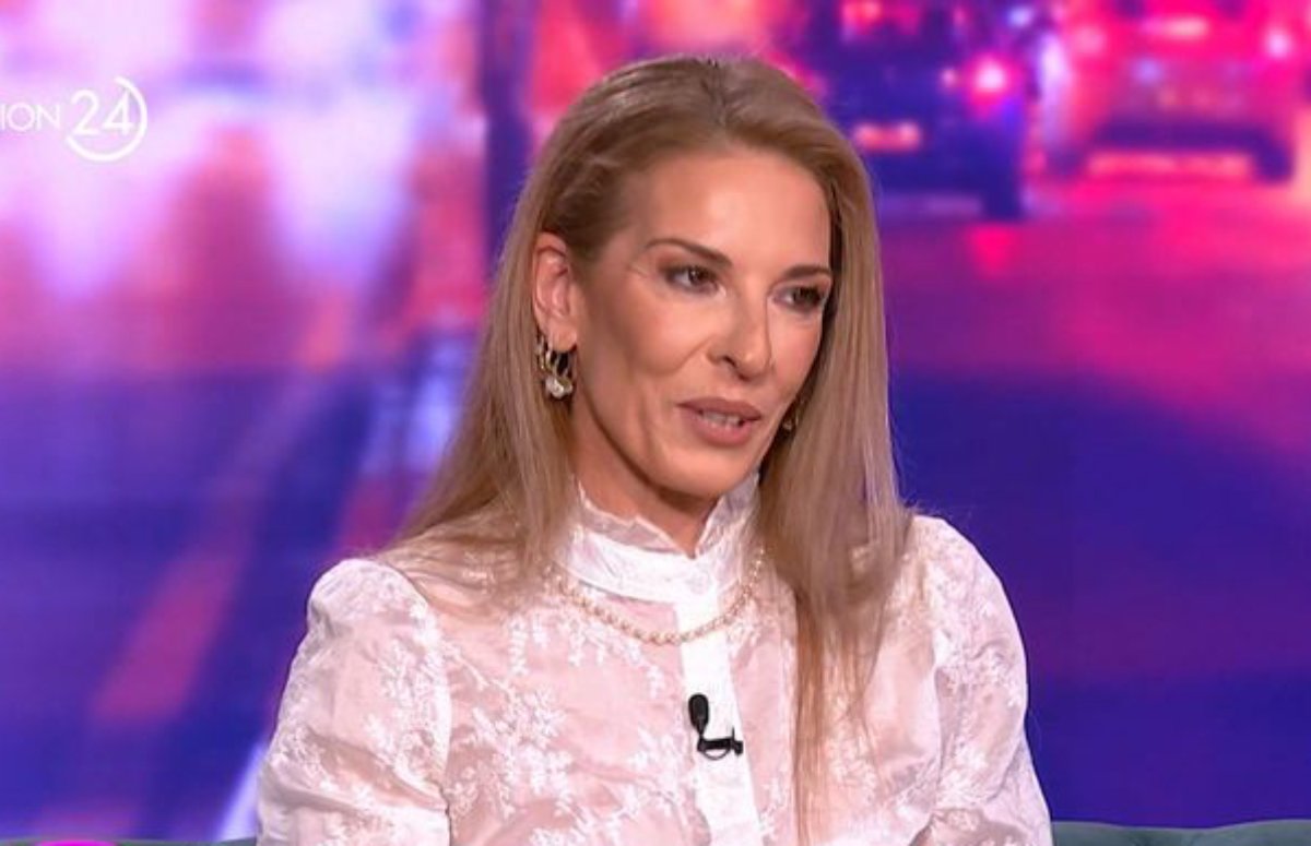 Αθηνά Μαξίμου: «Μεγάλωσα δύο γονείς – Για πολλά χρόνια έψαχνα τον μπαμπά μου στις σχέσεις»