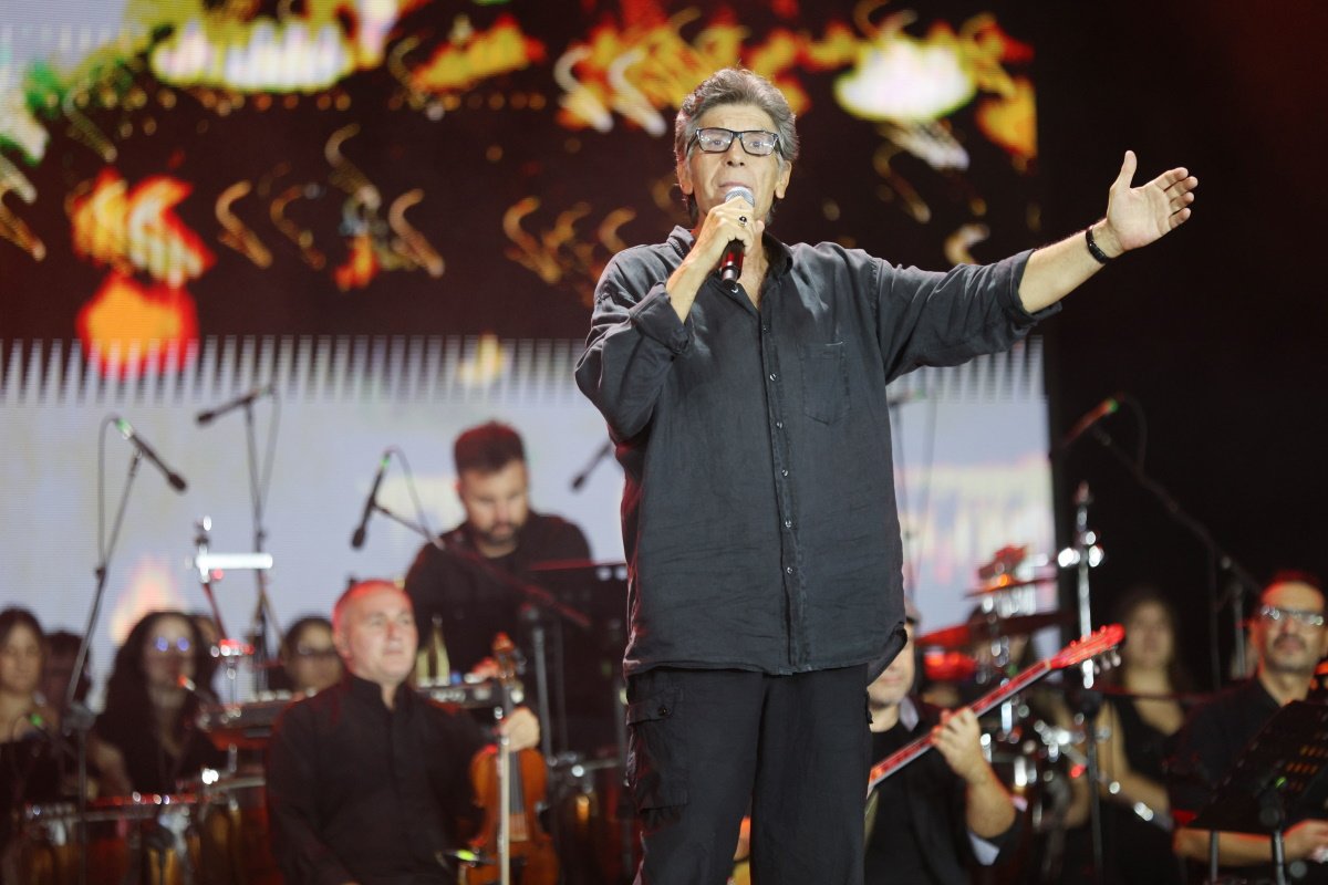 Γιάννης Μπέζος για Πέτρο Φιλιππίδη: «Αν μου ζητούσε να τον βοηθήσω, θα το έκανα»