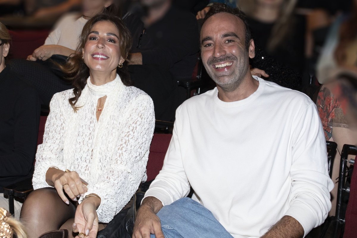 Κατερίνα Παπουτσάκη: Η δημόσια εμφάνιση με τον σύντροφό της, Θάνο Χατζόπουλο, στο θέατρο