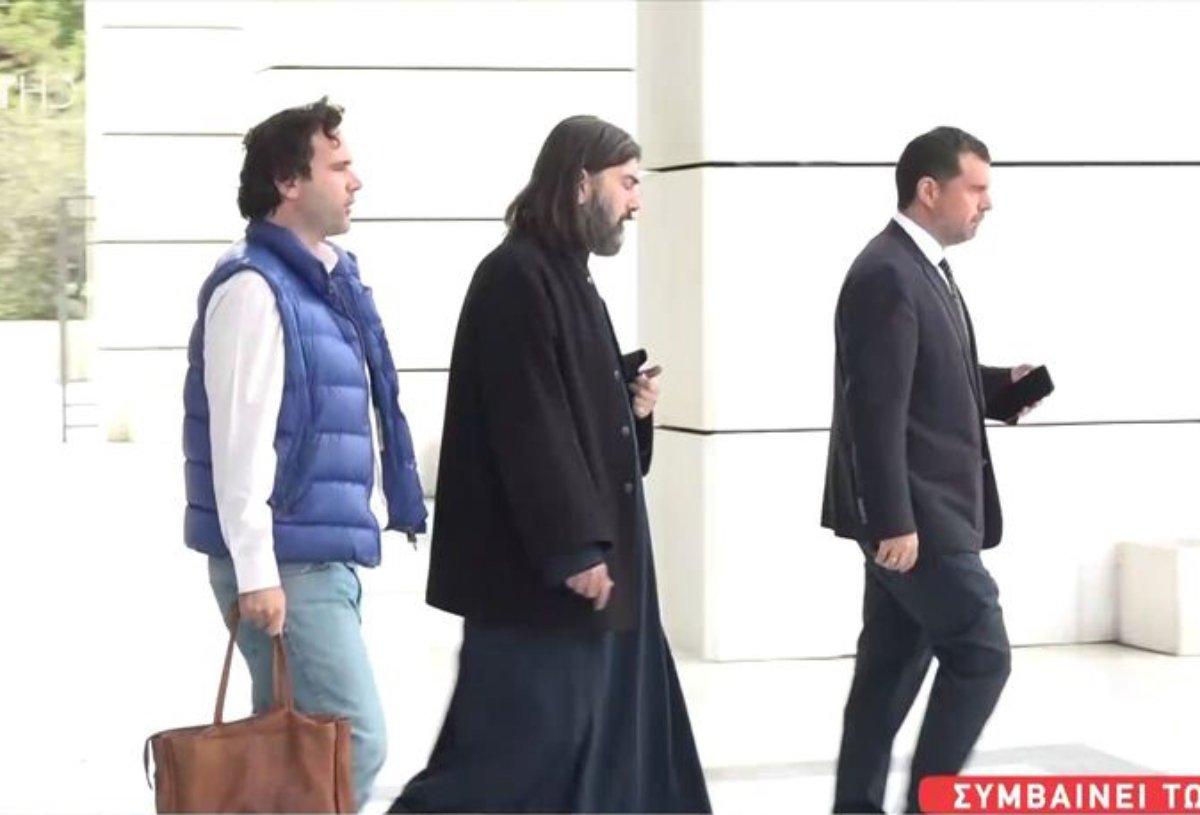 Πατήρ Αντώνιος: Παραιτήθηκαν και οι τρεις δικηγόροι του λίγο πριν ξεκινήσει η δίκη