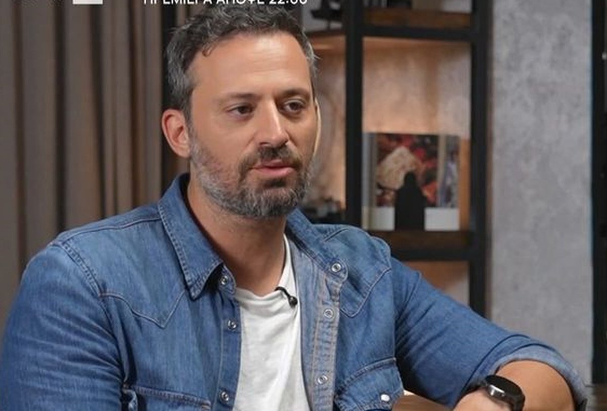 Πάρις Θωμόπουλος: «Όταν η σύζυγός μου μου ανακοίνωσε ότι θα γίνω μπαμπάς, εγώ έκλαιγα από χαρά αλλά εκείνη…»