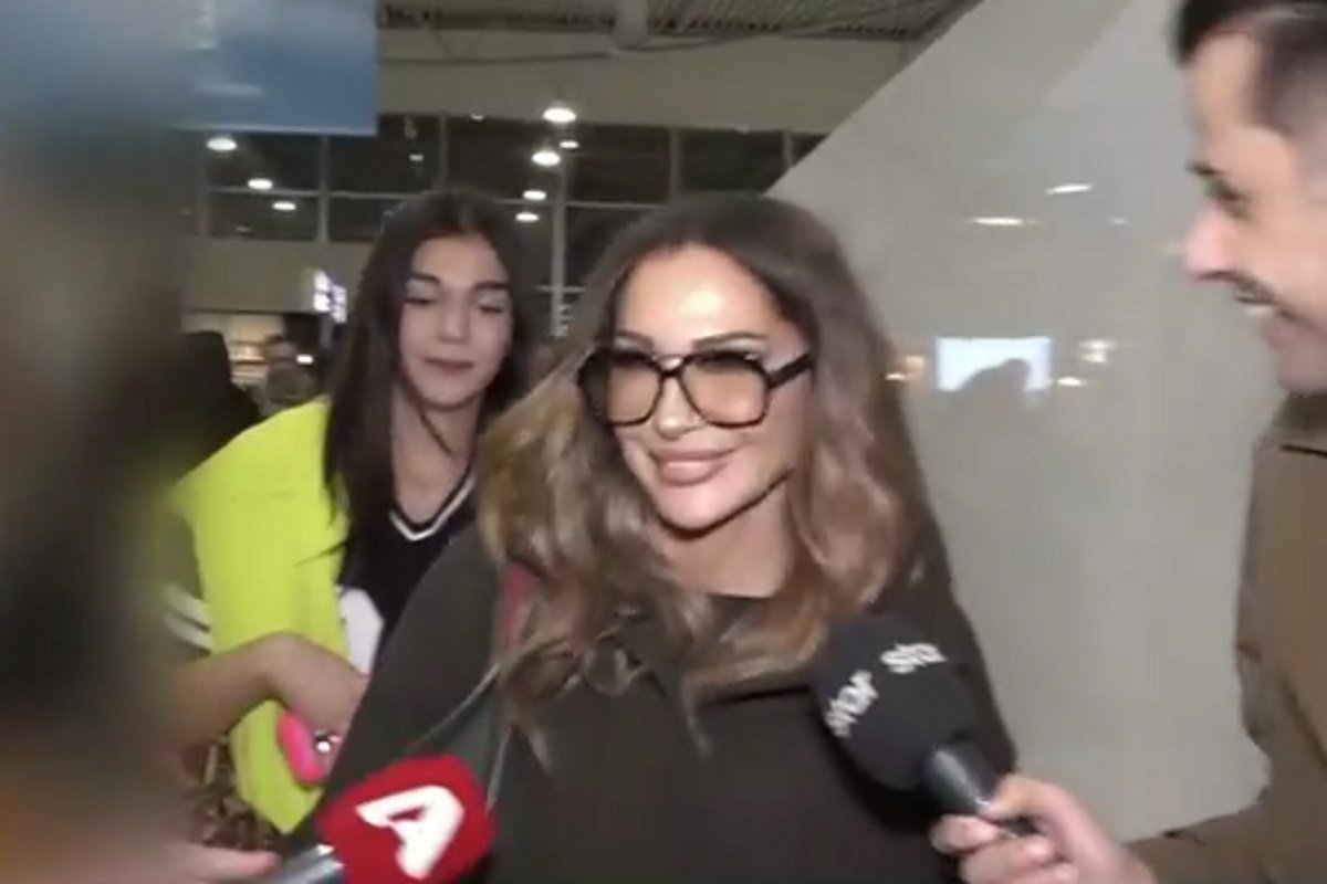 Δέσποινα Βανδή: «Κανένα σχόλιο» – Η πρώτη δημόσια εμφάνιση μετά το τροχαίο του Βασίλη Μπισμπίκη