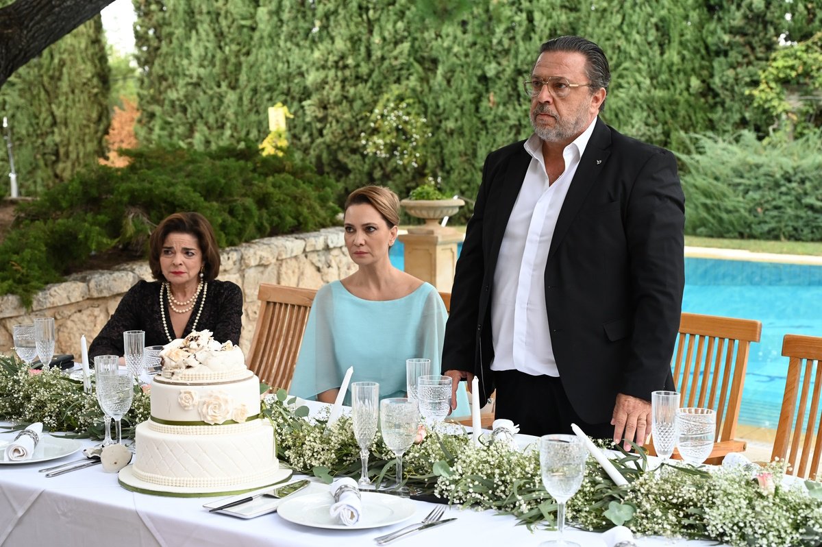 Να μ΄αγαπάς επόμενα επεισόδια 3-6/11: Η Νικαίτη εκπονεί σχέδιο για την απομάκρυνση των διδύμων από το σπίτι