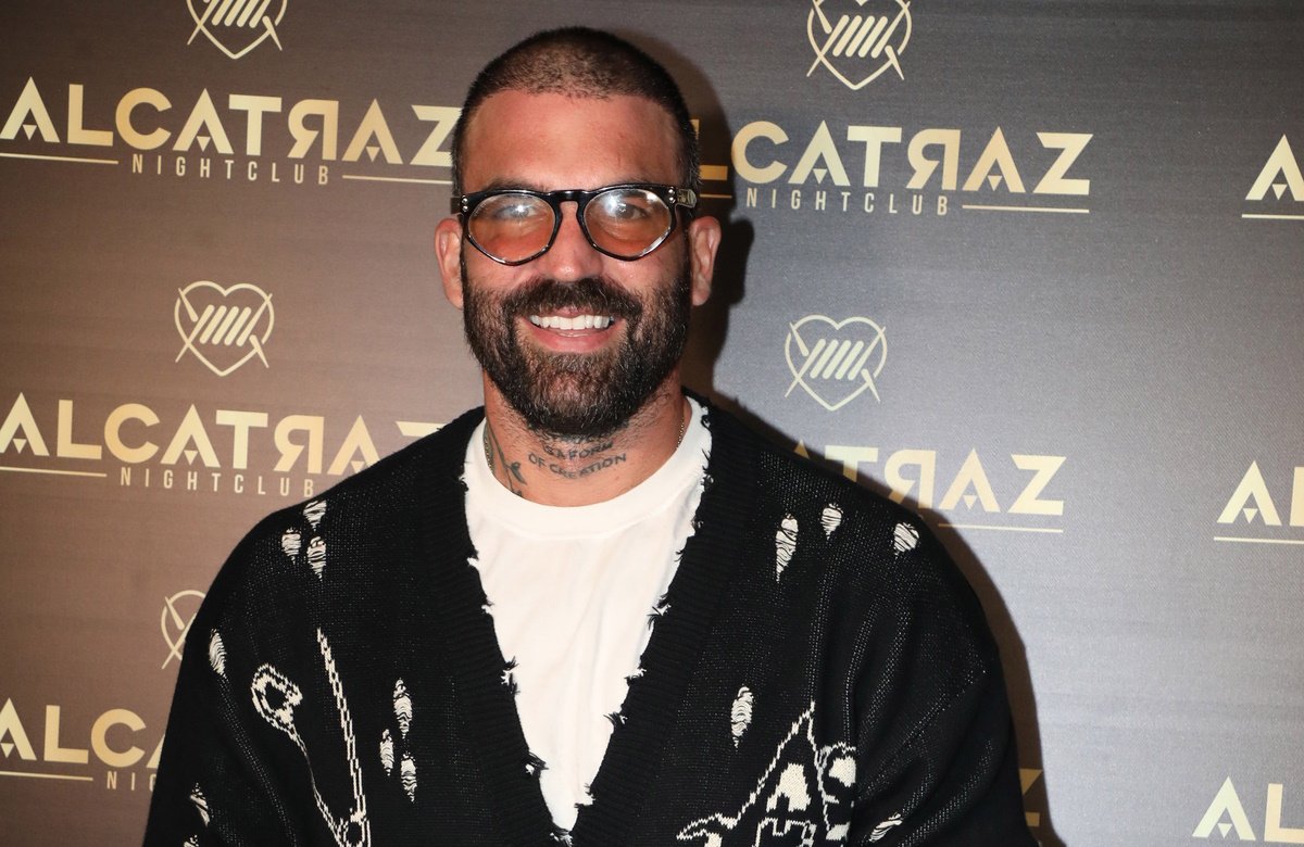 Δημήτρης Αλεξάνδρου: Η Ρία Ελληνίδου παρούσα στα εγκαίνια του νέου του καταστήματος ομορφιάς