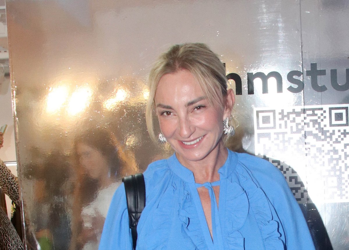 Ρούλα Ρέβη: «Όλη η πόλη είναι ένα μεγάλο κρεβάτι»