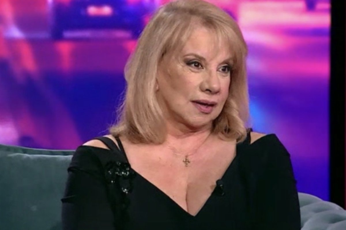 Άννα Αδριανού για Νίκο Βασταρδή: «Ο πατέρας μου έλεγε ότι αν ποτέ πάνε να με εκτελέσουν θα χαρώ τη διαδρομή»