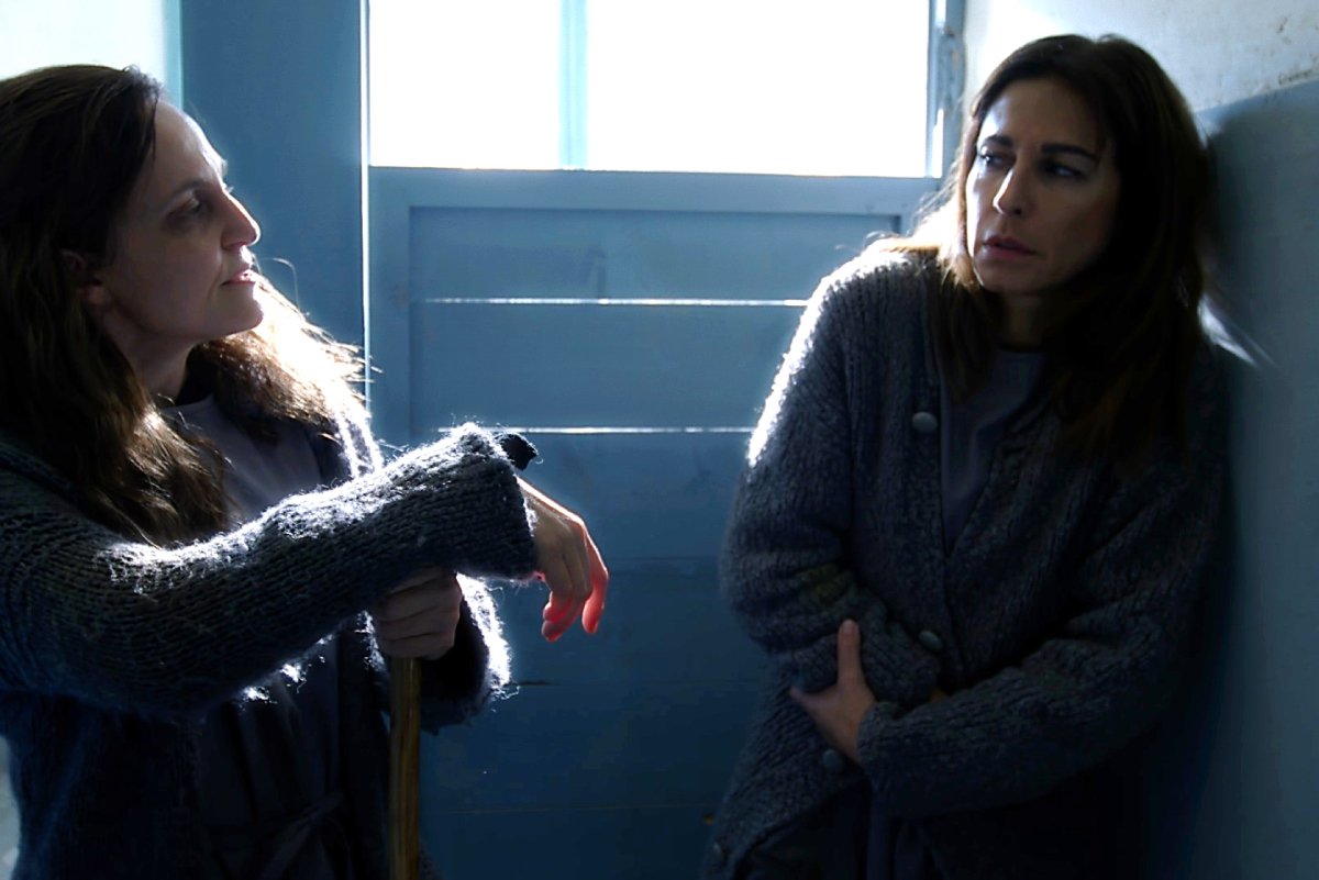 Άγιος έρωτας 24/11: Η Χριστίνα δέχεται βίαιη επίθεση στις φυλακές