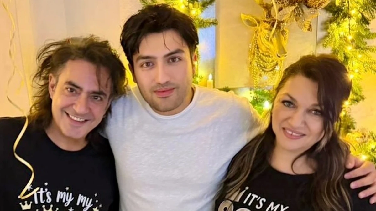 Καίτη Γαρμπή: Η οικογενειακή φωτογραφία για τα γενέθλια του γιου της Δημήτρη Σχοινά – «Σε λατρεύουμε»