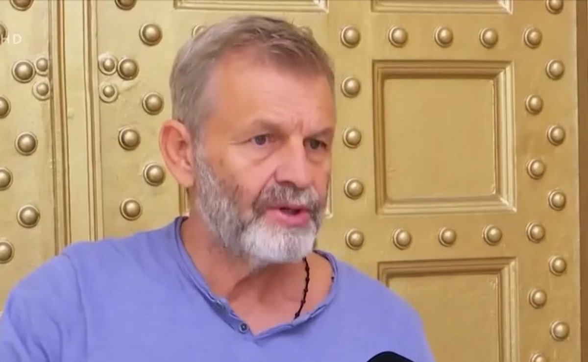 Απόστολος Γκλέτσος: «Αν ήμουν ο Λαζόπουλος δεν θα ασχολιόμουν με τον Λιάγκα, τιμή του έκανε»