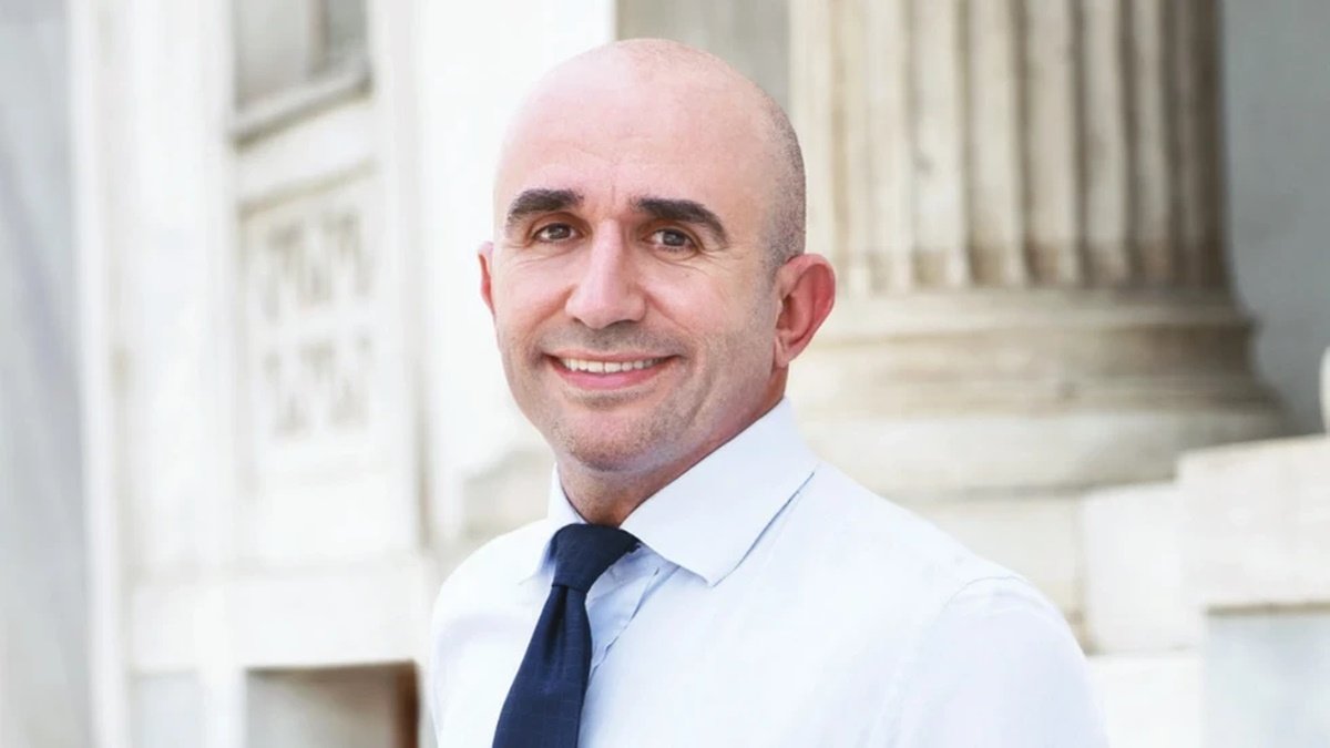 Γρηγόρης Λέων: Πέθανε ο πατέρας του