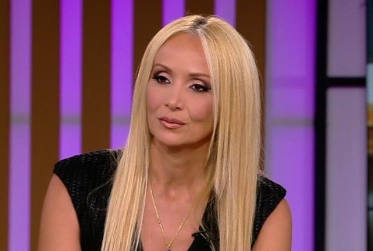 Ναταλί Κάκκαβα: «Ο παραλληλισμός που έκανε ο εμμονικός κάποιες φορές Λάκης Λαζόπουλος  ήταν ατυχέστατος»