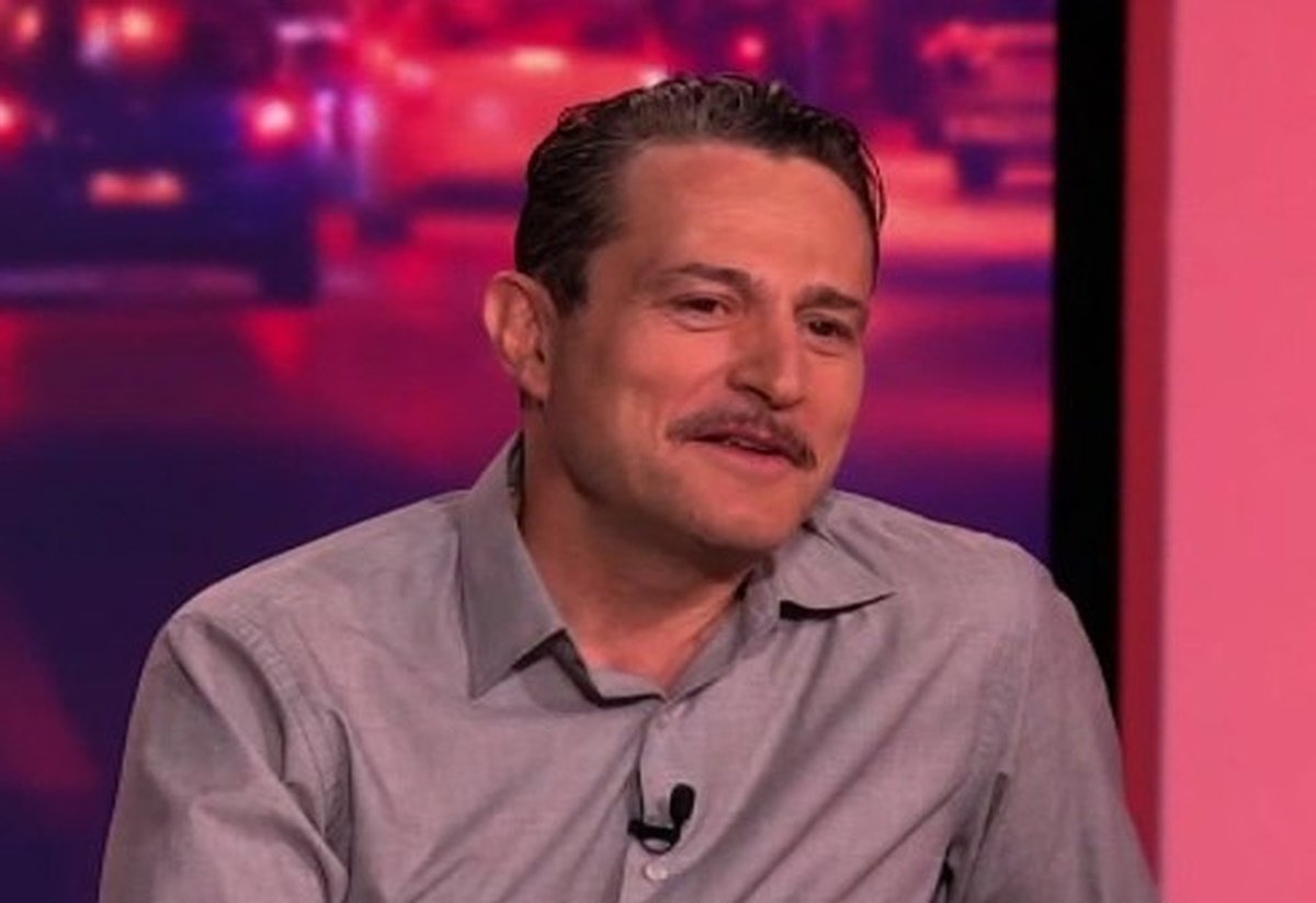 Γιώργος Καραμίχος: «Δεν έχω την αποδοχή που θα ήθελα – Η μαμά μου προσπαθούσε να με πείσει να κάνω χαρτιά για την αστυνομία»