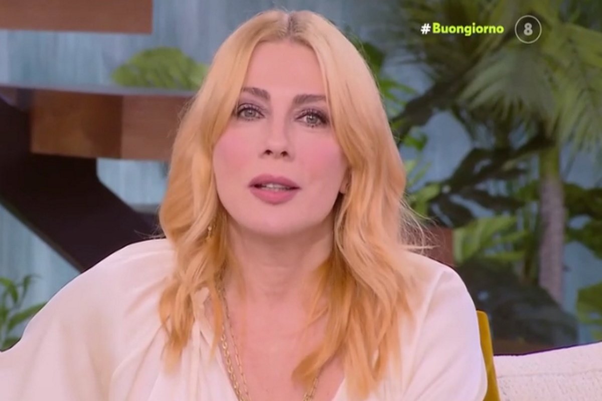 Σμαράγδα Καρύδη: Αποκάλυψε λεπτομέρειες για το επετειακό επεισόδιο του Παρά Πέντε – «Θα ξαναφορέσω την περούκα της Ντάλιας»