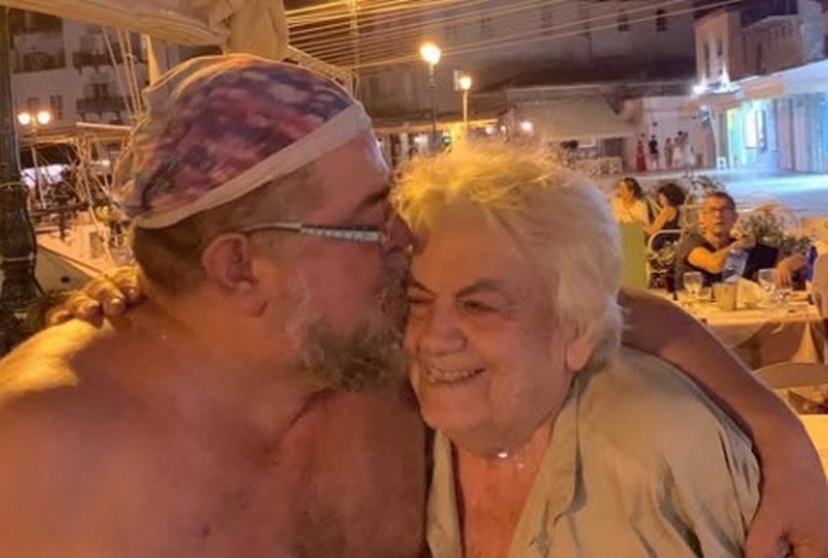 Σταμάτης Κραουνάκης: Πέθανε η μητέρα του – Η συγκινητική ανάρτηση