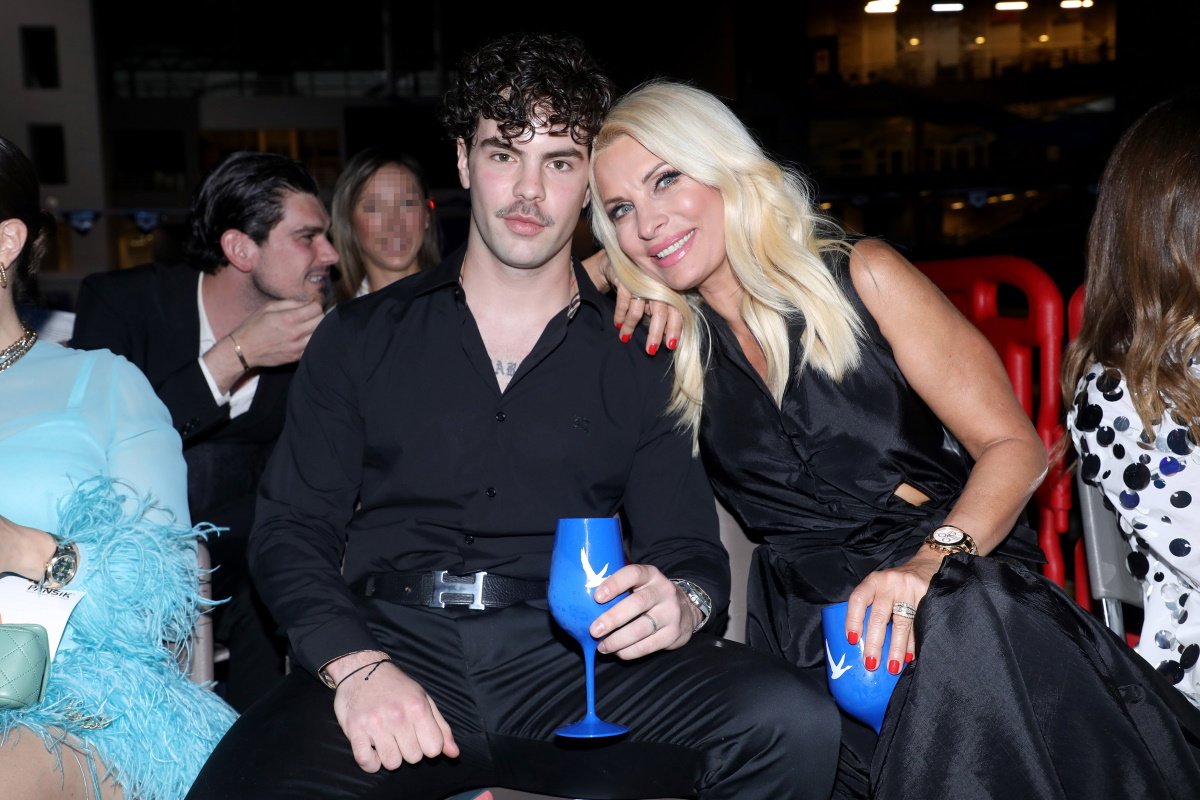 Ελένη Μενεγάκη: Στον στρατό ο Άγγελος Λάτσιος – Χαρά και αγωνία για την παρουσιάστρια