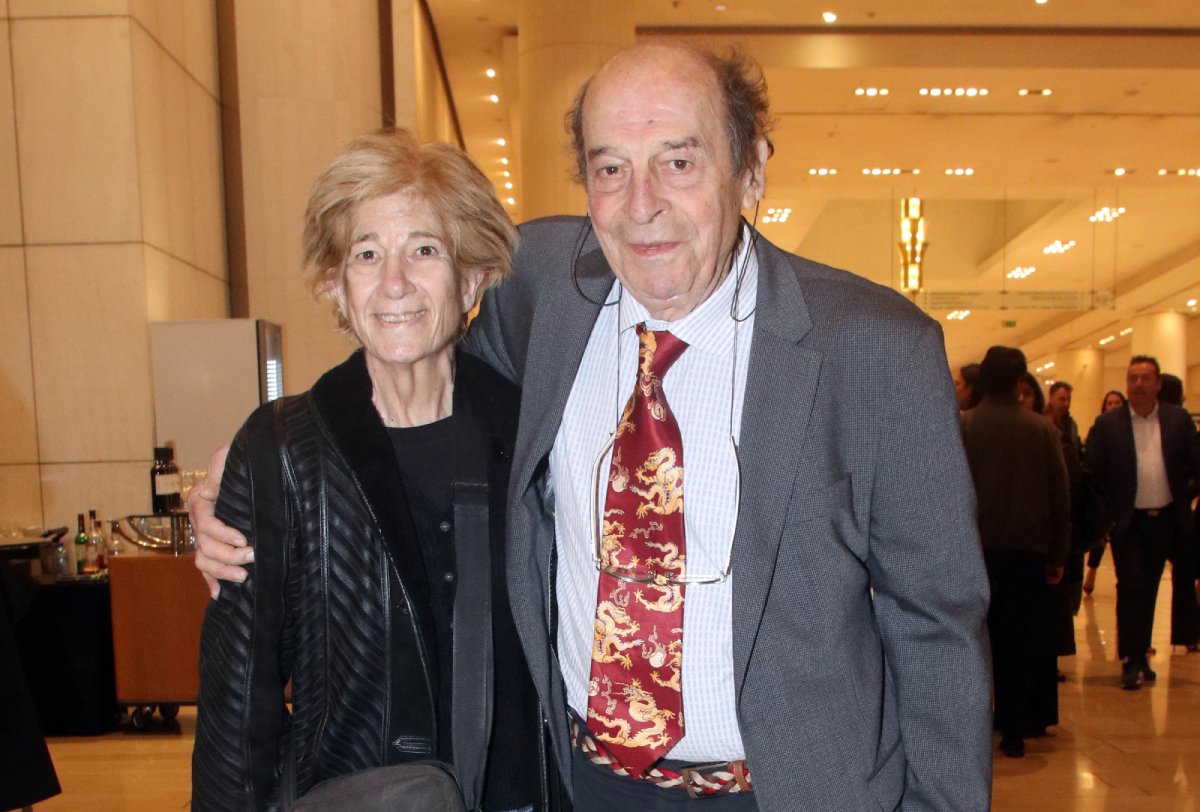 Μαρία Μανουσάκη: «Σαν σήμερα ο Μανούσος κοιμήθηκε – Εγώ περιμένω ακόμα να ξυπνήσει»