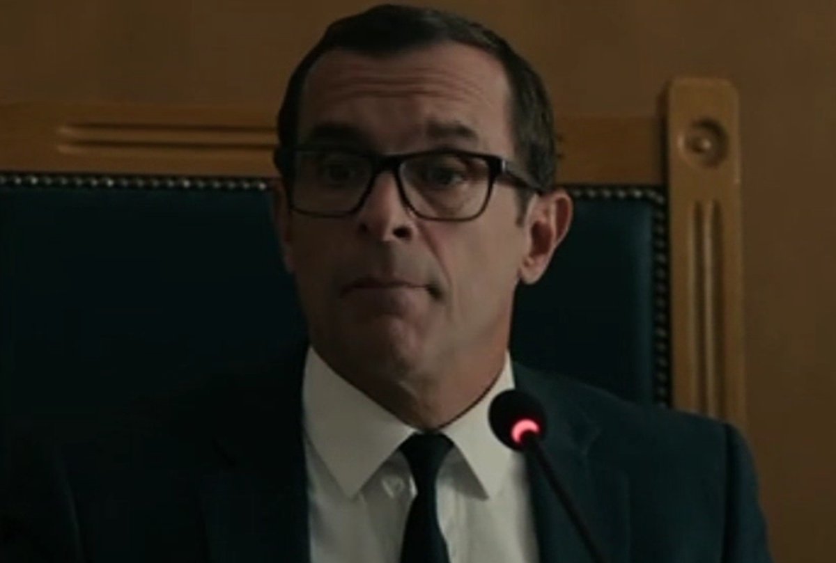 Ο Δικαστής – Χ: Πρεμιέρα με επικές ατάκες στο Χ – «Μαρκουλάκη, σου εύχομαι και πυροσβέστης!»