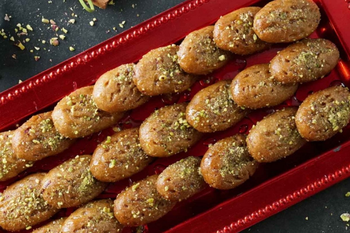 Μελομακάρονα: 5+1 μυστικά για να βγουν εύκολα, αφράτα και μελωμένα!