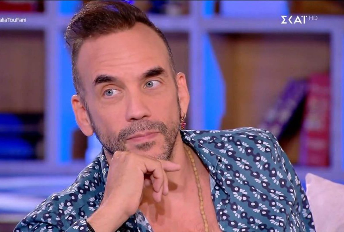 Πάνος Μουζουράκης: «Η Έλενα Παπαρίζου θα βαφτίσει τον γιο μου – Είναι ένας γελαστός Βούδας»