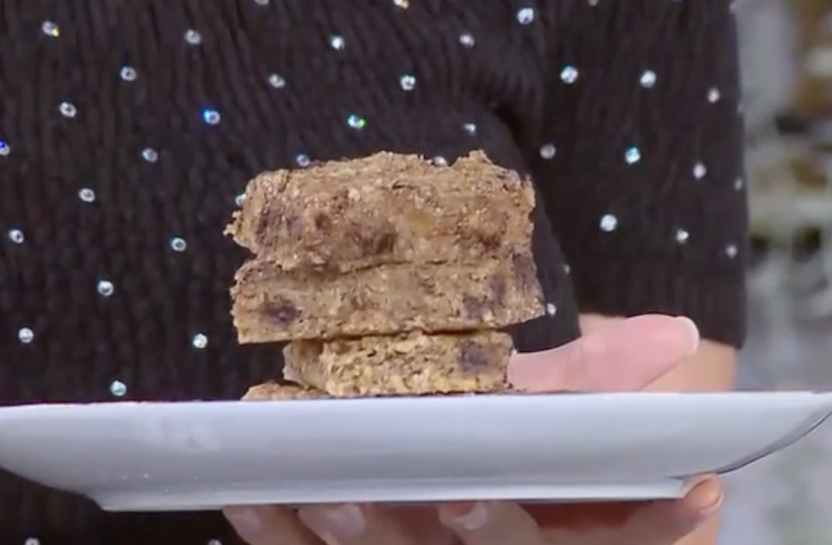 Συνταγή: Λαχταριστές μπάρες βρώμης με μπανάνα και σοκολάτα του Δημήτρη Σκαρμούτσου