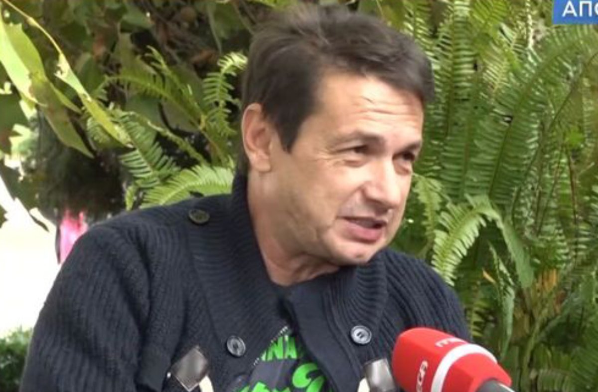 Σταύρος Νικολαΐδης: «Τι ακριβώς είναι αυτό που δεν άντεξε ο Διαμαντής Καραναστάσης; Τη βρομιά;»