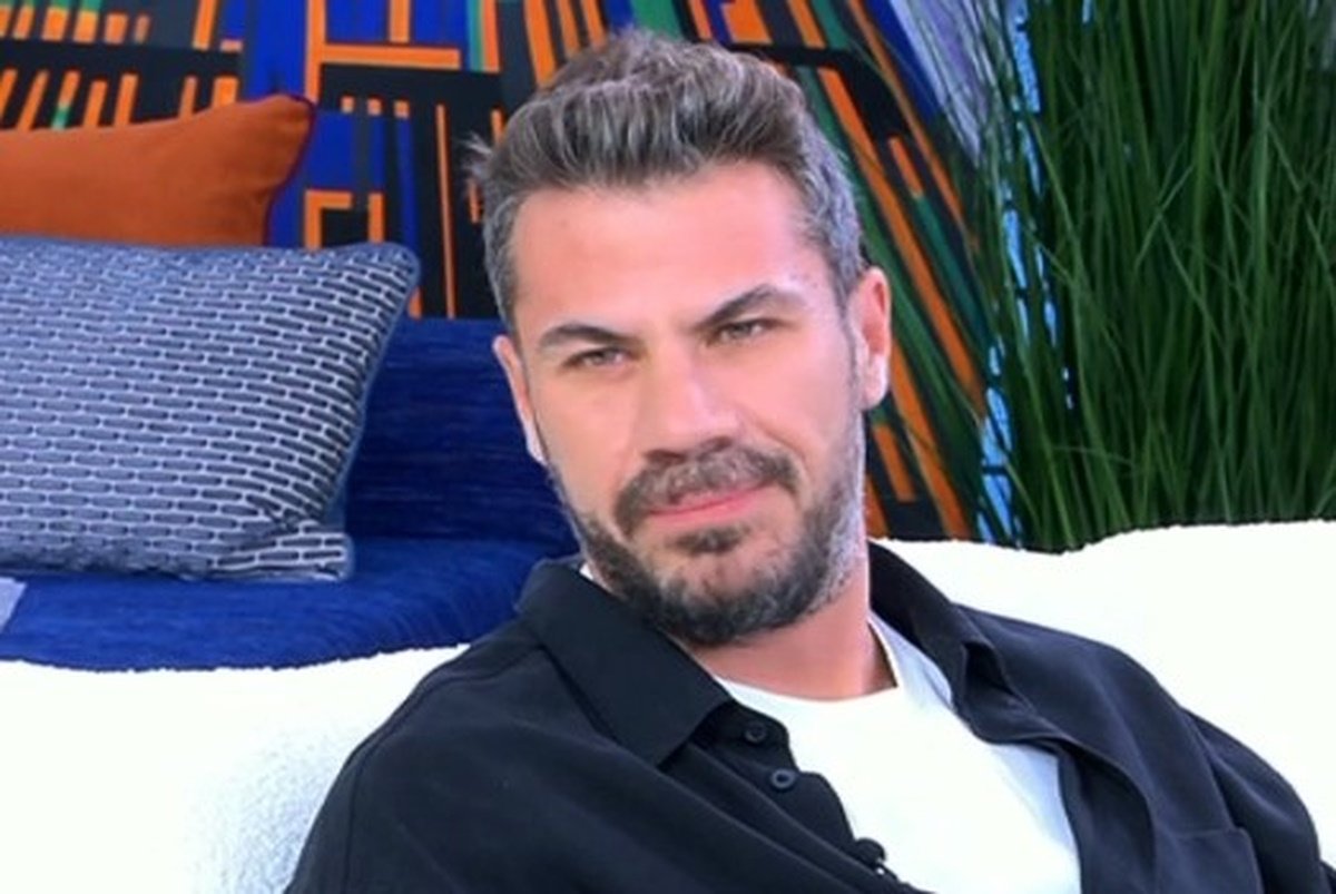 Άκης Πετρετζίκης: «Βουρκώνω που στο λέω – Δεν έχω τρομάξει ξανά τόσο στη ζωή μου…»