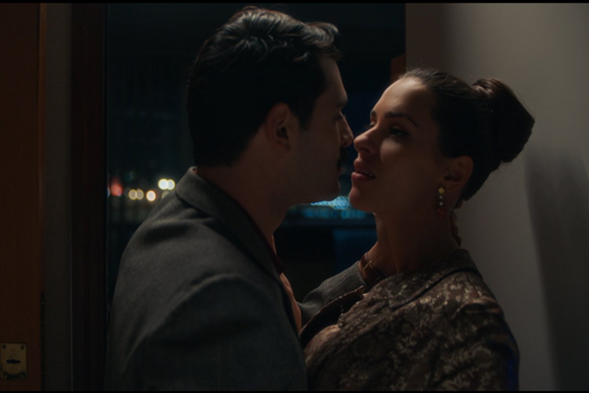 Porto Leone 11/11: Η Αγγελική παραδίνεται στα φιλιά του Γρηγόρη!