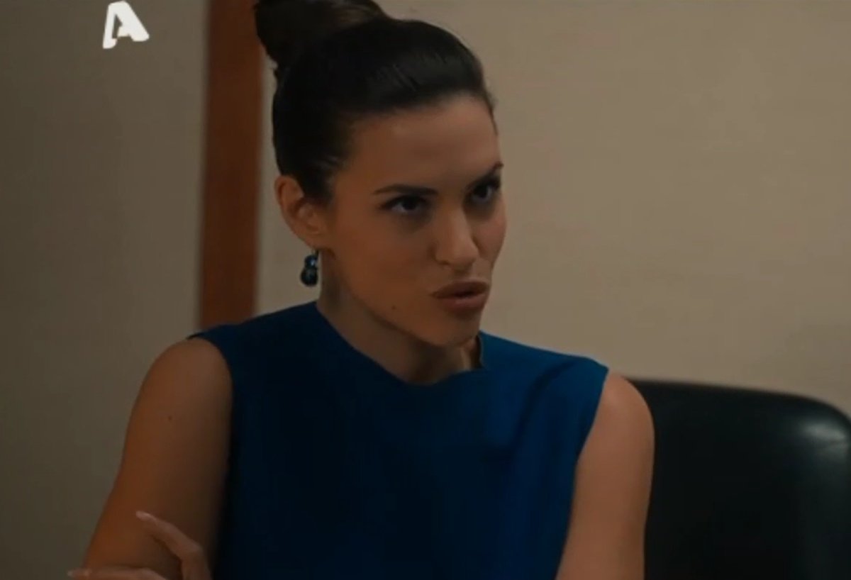 Porto Leone – X: «Παρθενοραφή η Αγγελικούλα! Τι νόμιζες δεν θα καταλάβει ότι πέρασε ο ντουνιάς από πάνω σου;»