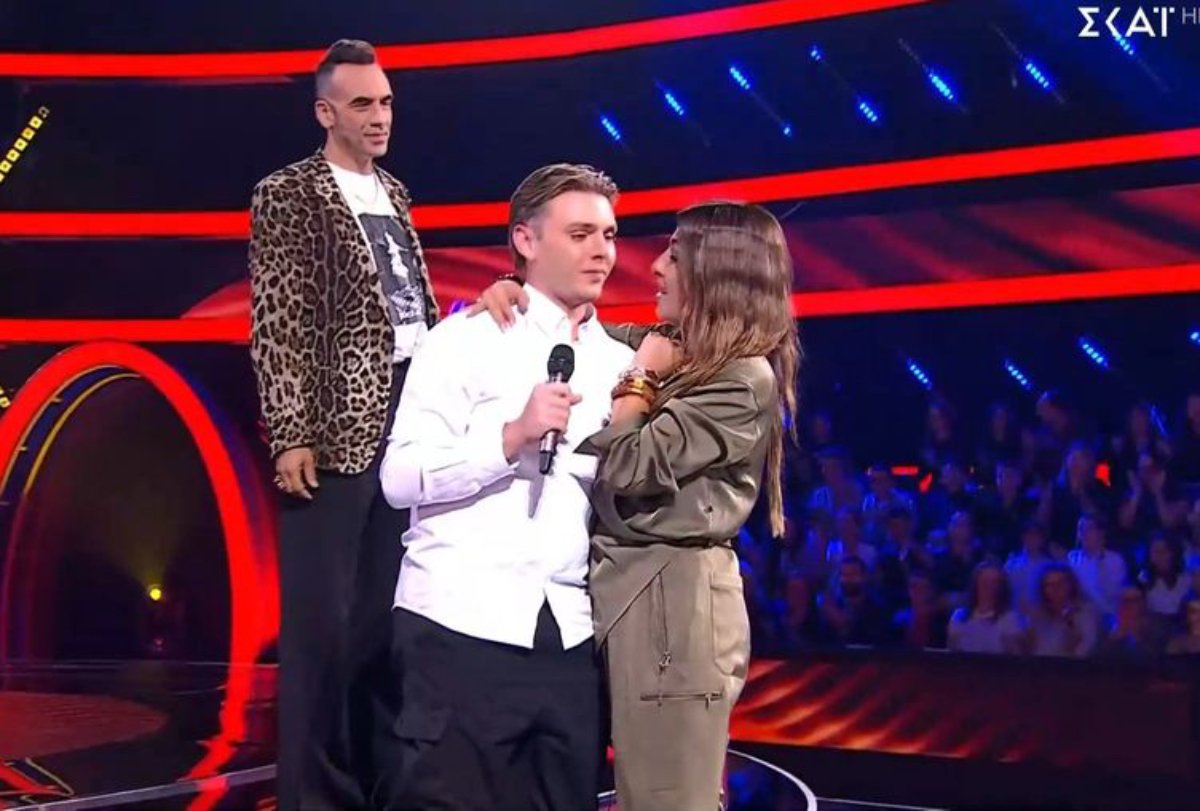 The Voice: Ο Ιωάννης άφησε… στα κρύα του λουτρού τον Μουζουράκη για την Παπαρίζου