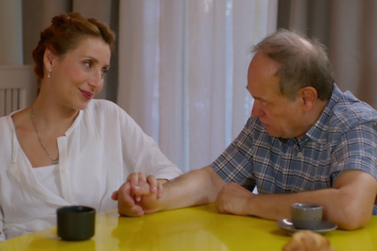 Τρομεροί γονείς 8-9/11: O πατέρας της Ναταλίας, έρχεται από την Κρήτη και μαζί με την Λουκία φέρνουν την… καταστροφή!