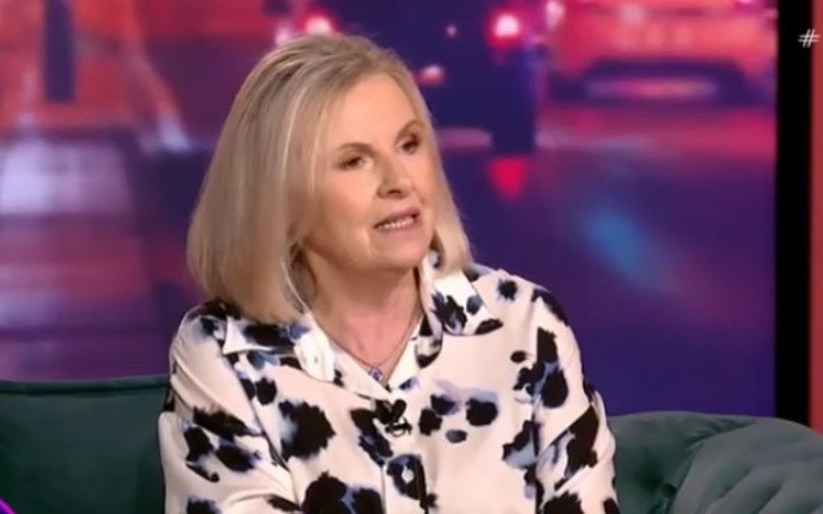 Άννα Χατζησοφιά: «Πήρε τηλέφωνο στο κανάλι, υποστήκαμε λογοκρισία, μας έκοβαν σκηνές»