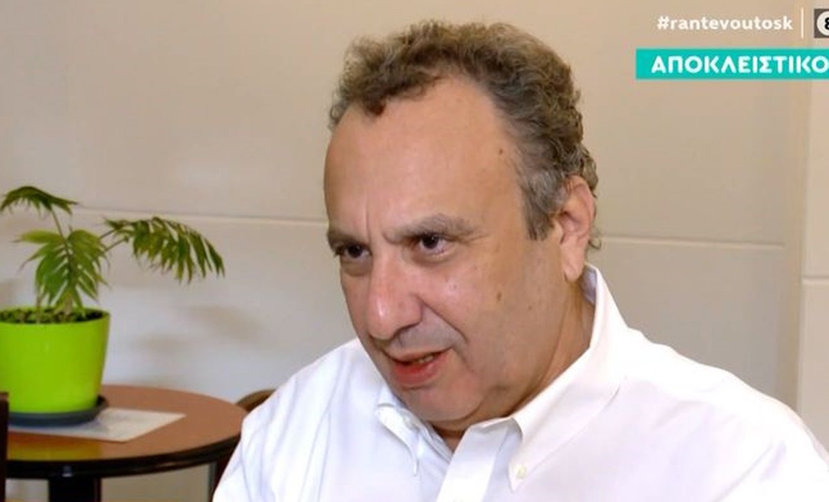 Αντέδρασε ο Χρήστος Χωμενίδης με την ερώτηση: «Γιατί μου τα λέτε όλα αυτά;»