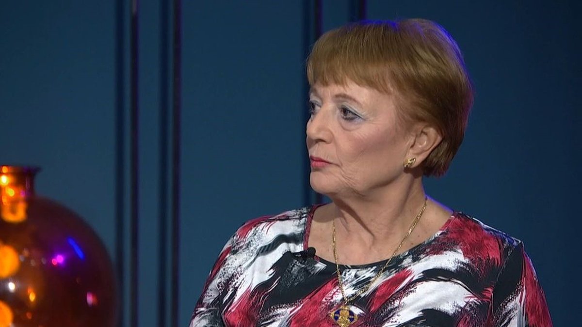 Καίτη Ζαμπέτα: «Ο πατέρας μου δεν ήθελε να έχει συμβόλαιο με καμία εταιρεία – Δεν τον ήθελε δίπλα του κανένα σχήμα»