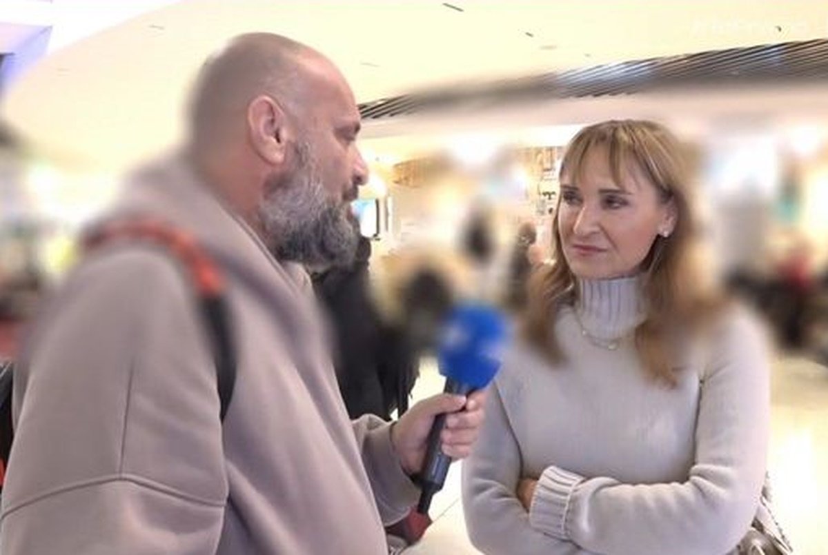 Μάρα Ζαχαρέα: «Η Κίμπερλι Γκιλφόιλ από κοντά είναι ψηλή, αδύνατη, με γόβα στιλέτο»