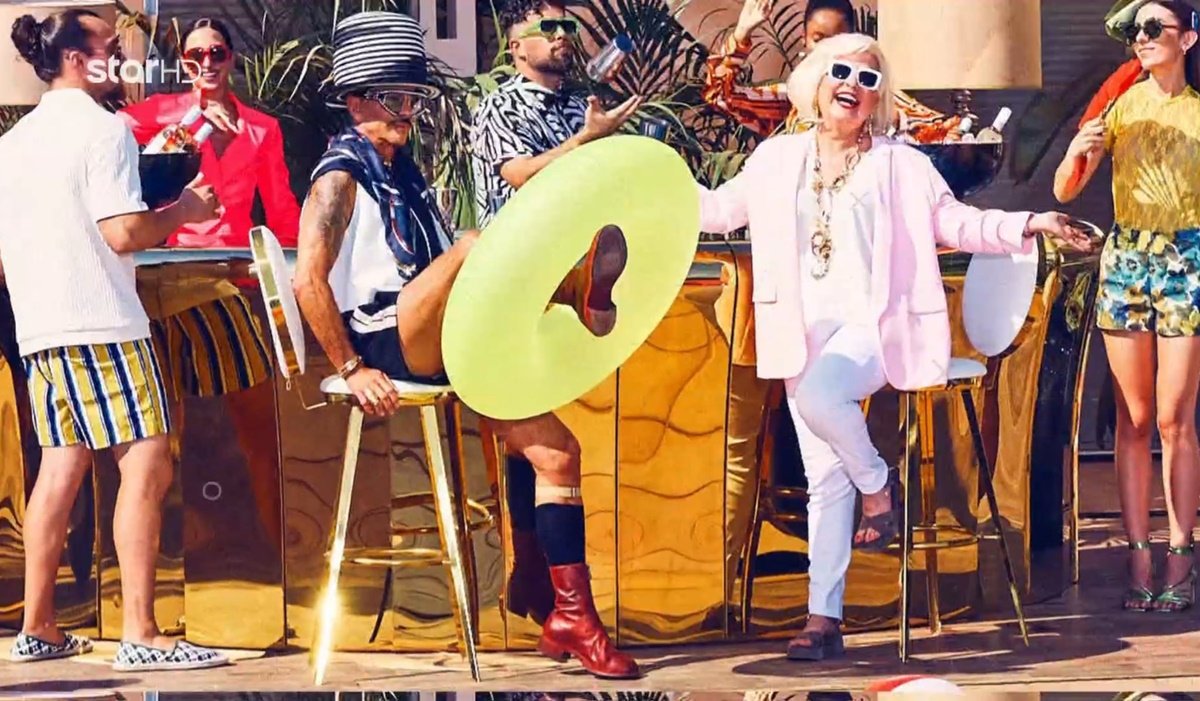 GNTM: Η Σαλακά εμφανίστηκε στο σετ και προκάλεσε ταραχή στο Χ – «Πείτε πως δεν το ζούμε αυτό!»