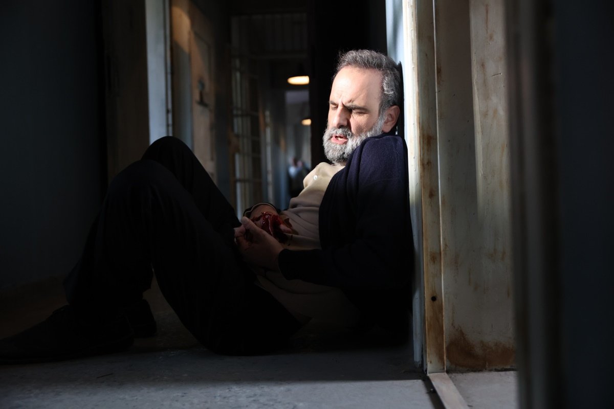 Άγιος έρωτας 3/12: Μαχαιρώνουν τον Μαρκόπουλο στη φυλακή