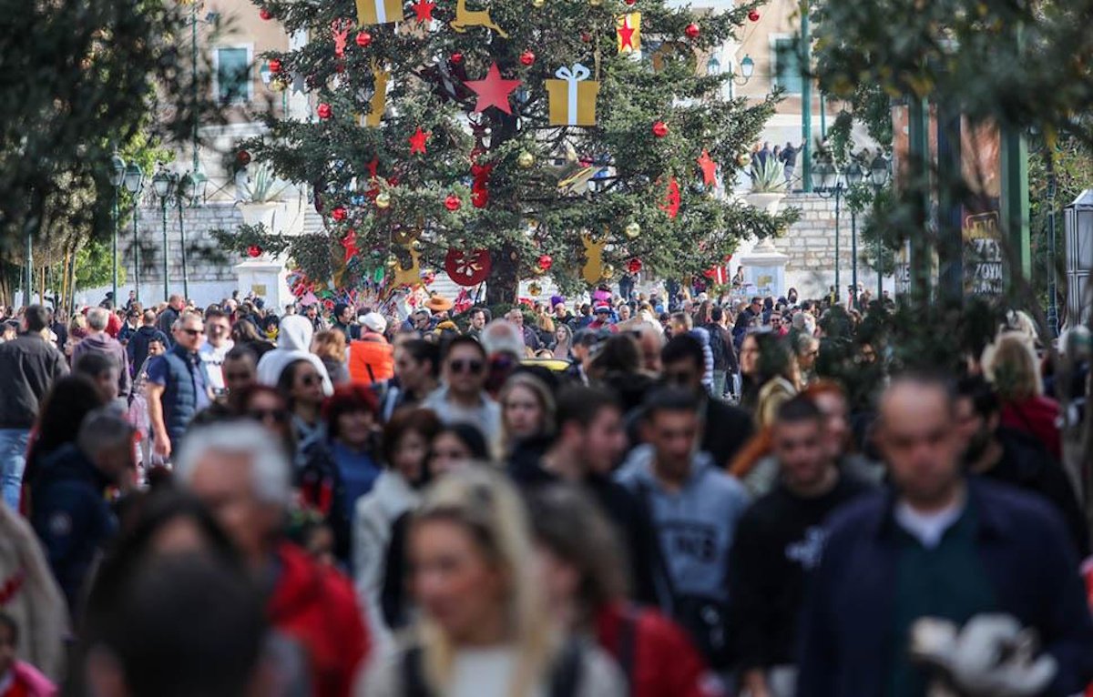 Πρεμιέρα για το εορταστικό ωράριο – Ποιες Κυριακές θα είναι ανοιχτά τα μαγαζιά