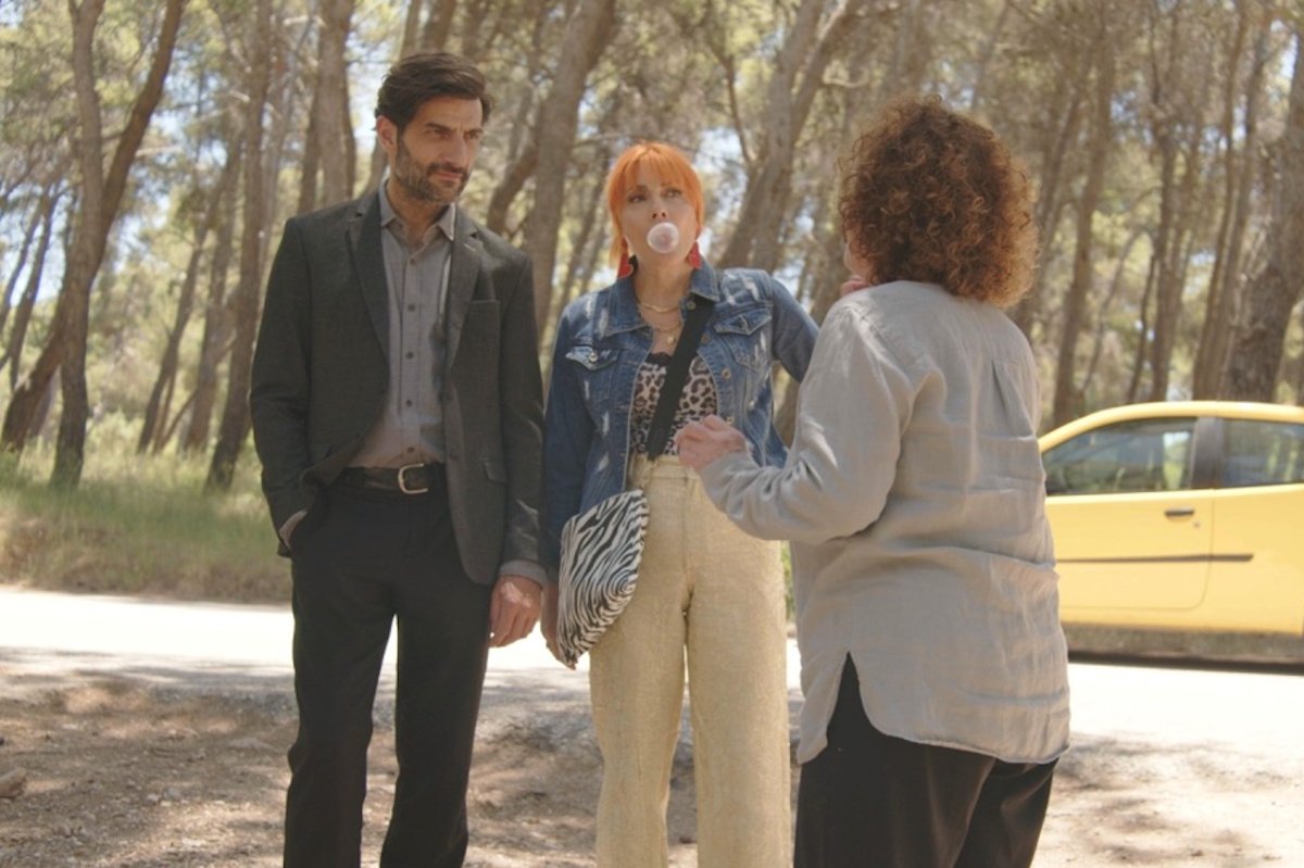 IQ 160: Το απόλυτο είδωλο του Χ η γειτόνισσα – «Καλέ, η κουτσομπόλα ήταν η από μηχανής θεά»