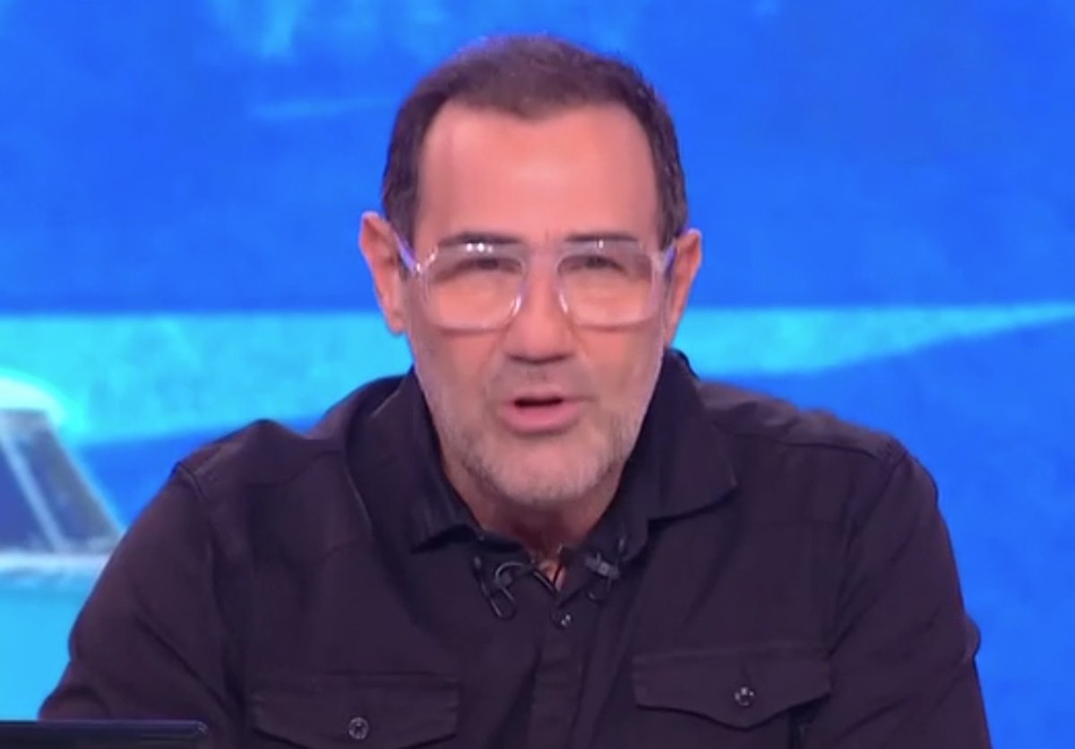 Αντώνης Κανάκης: «Αγαπημένο ΕΣΡ, αν έχετε πρόβλημα, βάλτε πρόστιμο και στο κανάλι της Βουλής»