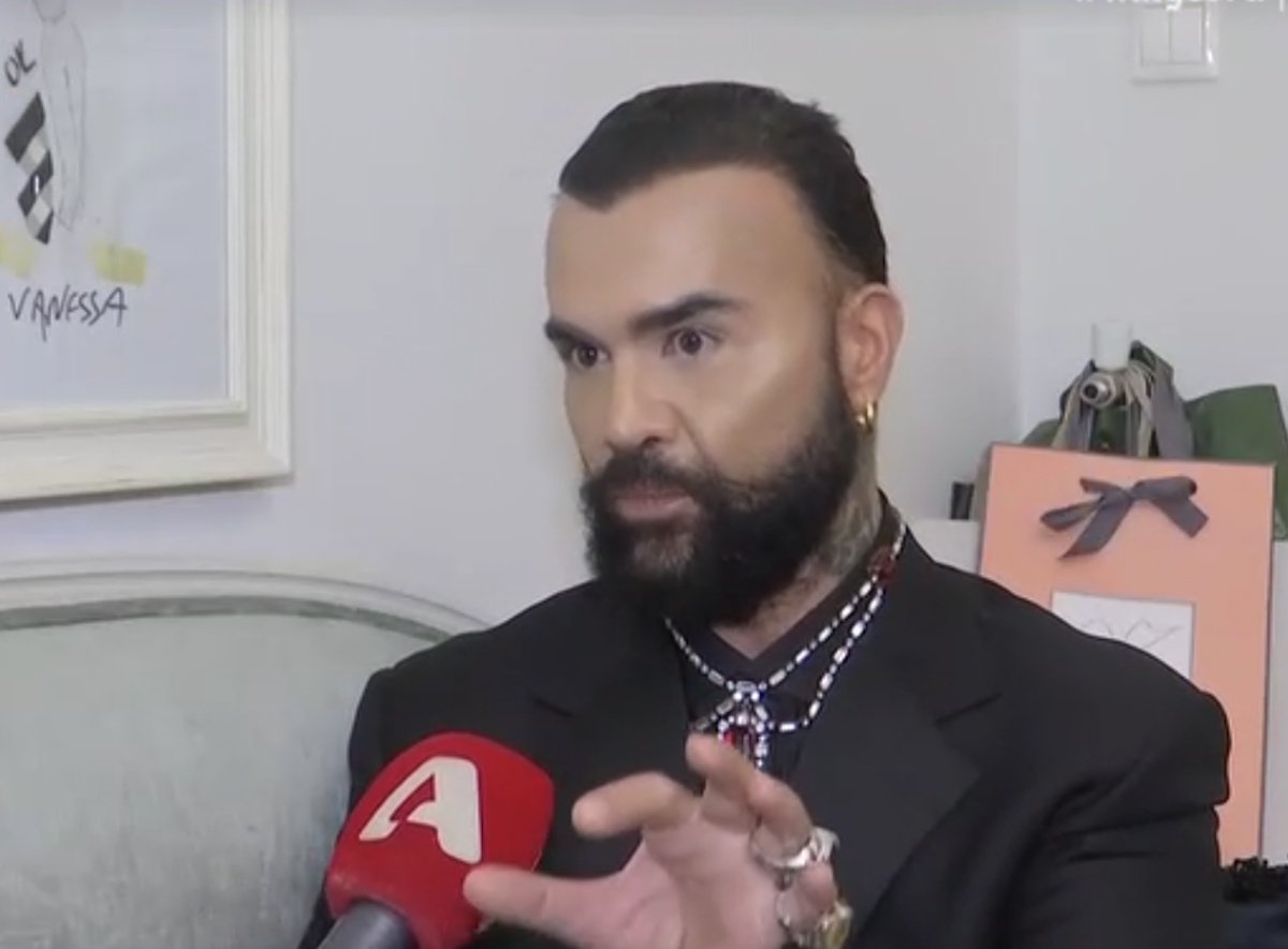 Περικλής Κονδυλάτος: «Αγαπώ τον Οικονομόπουλο – Βγήκε με θάρρος σε μια εποχή που κάνουν respect στη woke agenda »