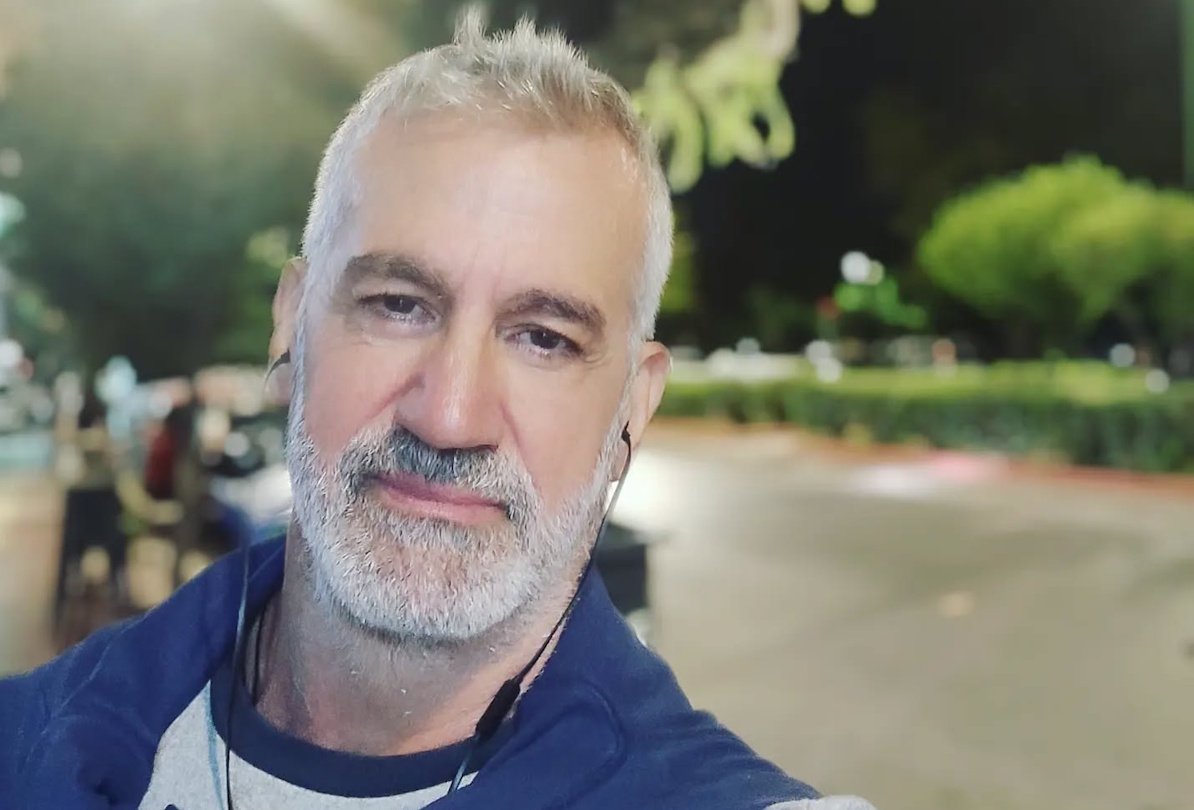 Σοκάρει ο Χρήστος Μάντακας: «Θα μπορούσα να είχα φύγει από τη ζωή, δεν μπορούσα να περπατήσω…»