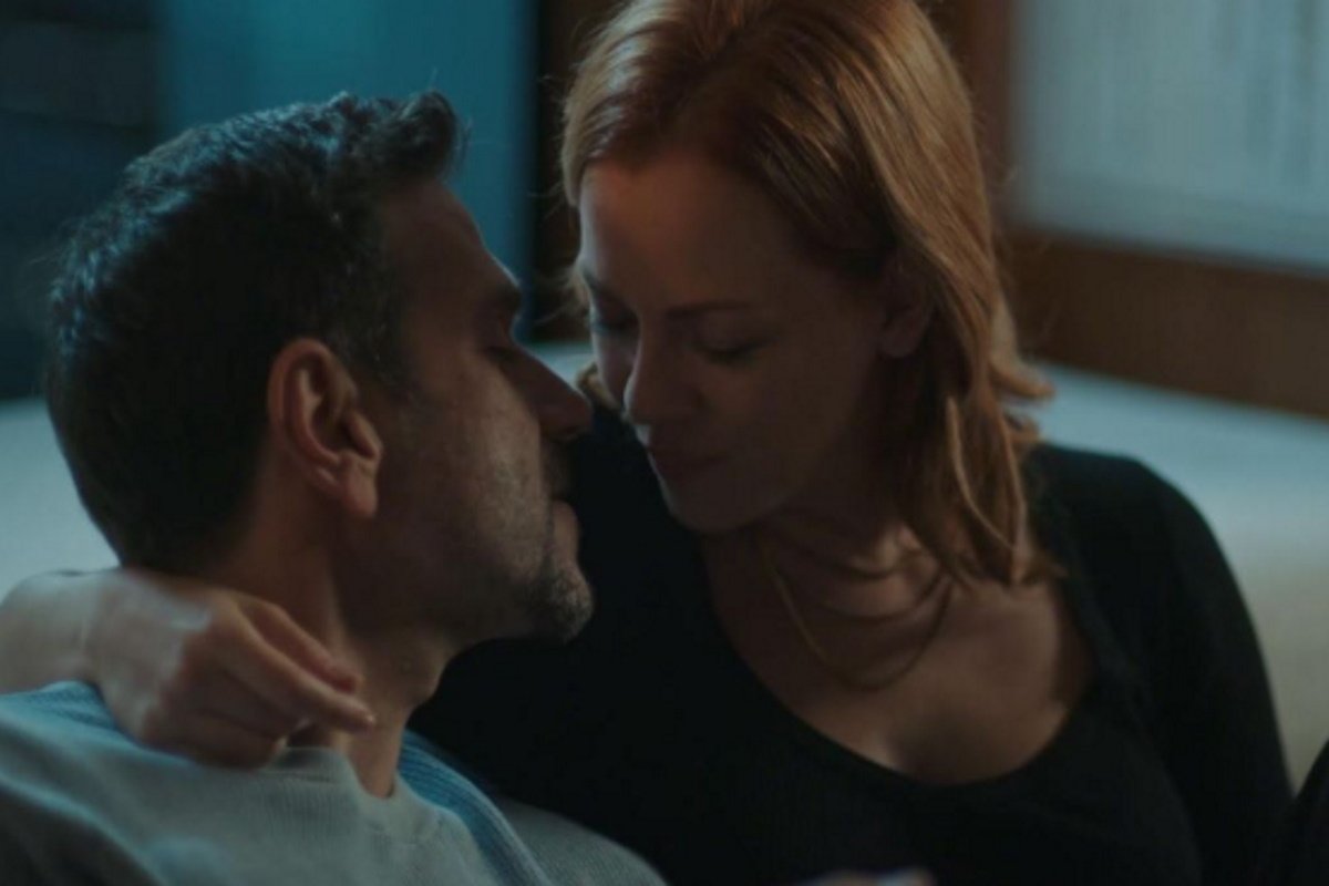 Μια νύχτα μόνο spoiler: Η ζήλια κατατρώει την Ελένη – Εξαφανίζεται και βυθίζεται στο ποτό