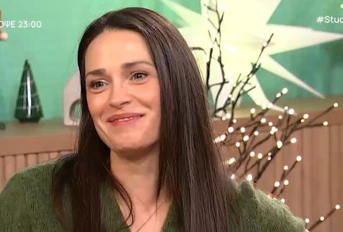 Μαίρη Μηνά για Μιχάλη Σαράντη: «Πας στην παράσταση να δεις τον σύντροφός σου και λες “αχ εσένα σε ξέρω”»