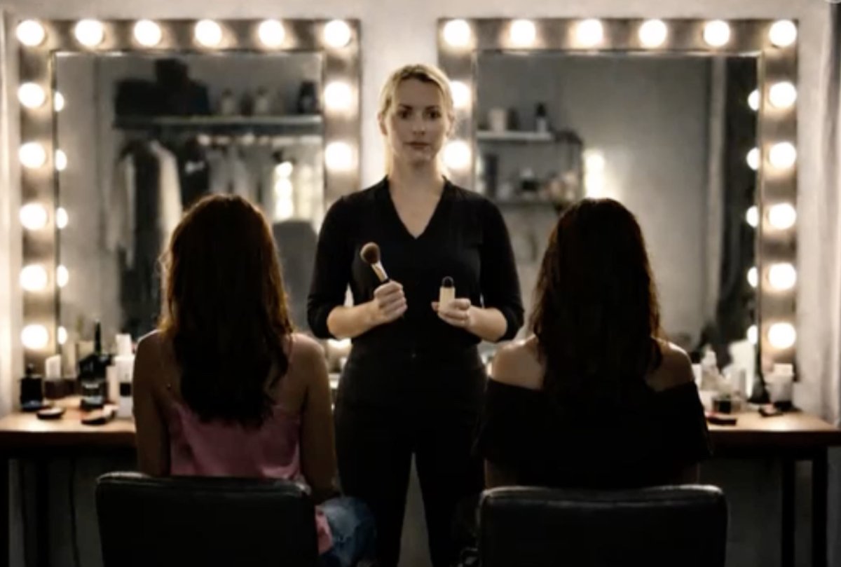 Quiz: Πανελίστριες «στα μαχαίρια» για μια… θέση στο μακιγιάζ!