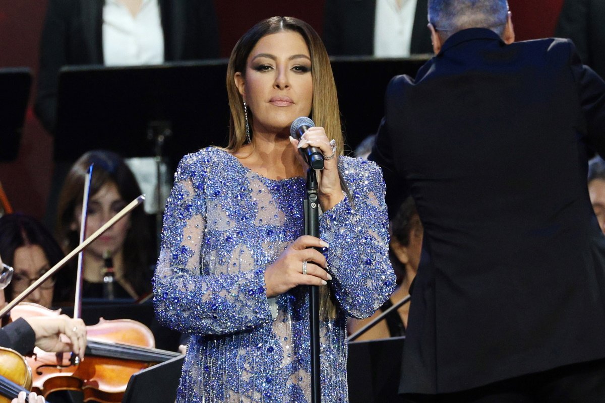 Έλενα Παπαρίζου: Το άγχος που την αρρώστησε… – Πότε θα βγει από το νοσοκομείο;