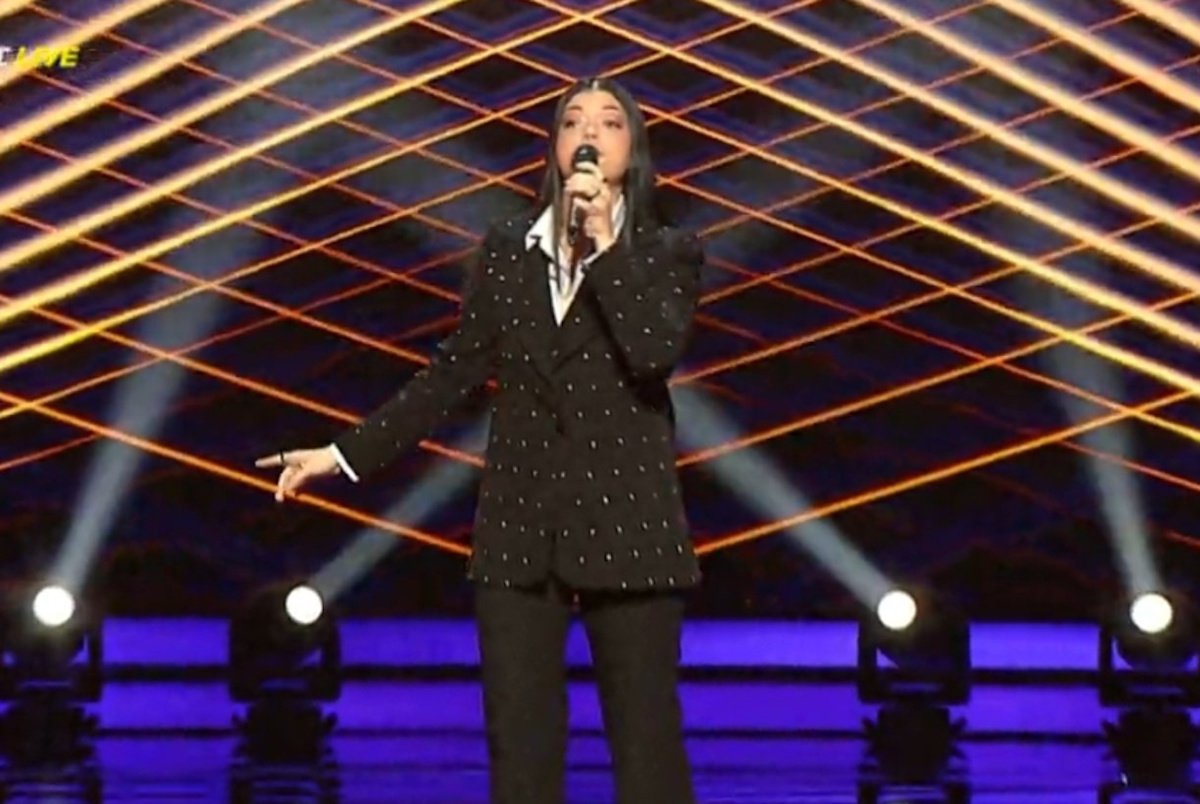 The Voice: Διχάστηκε το Χ με την Ανδριάνα – «Η διάδοχος της Μπέλλου – «Μου θυμίζει τον Σεφερλή»