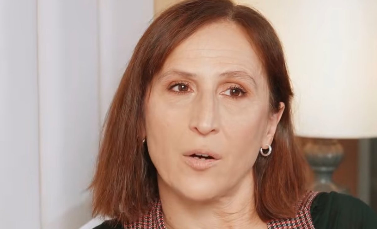 Γιούλη Τσαγκαράκη: «Η κατάθλιψη σε μουντζουρώνει. Ένιωθα ανεπαρκής και λίγη όπως η θεία Σταματίνα»