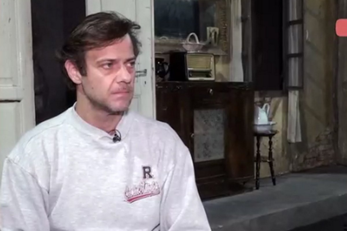 Ορέστης Τζιόβας: «Είμαι μαζί με μια κοπέλα και είμαστε μια χαρά»