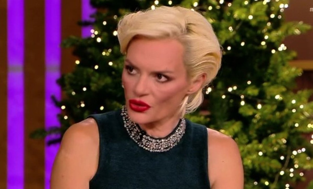 Έλενα Χριστοπούλου για Καραβάτου: «Δεν υπήρξε η σχέση με τον Φερεντίνο αλλά η κόρη της της λέει…»