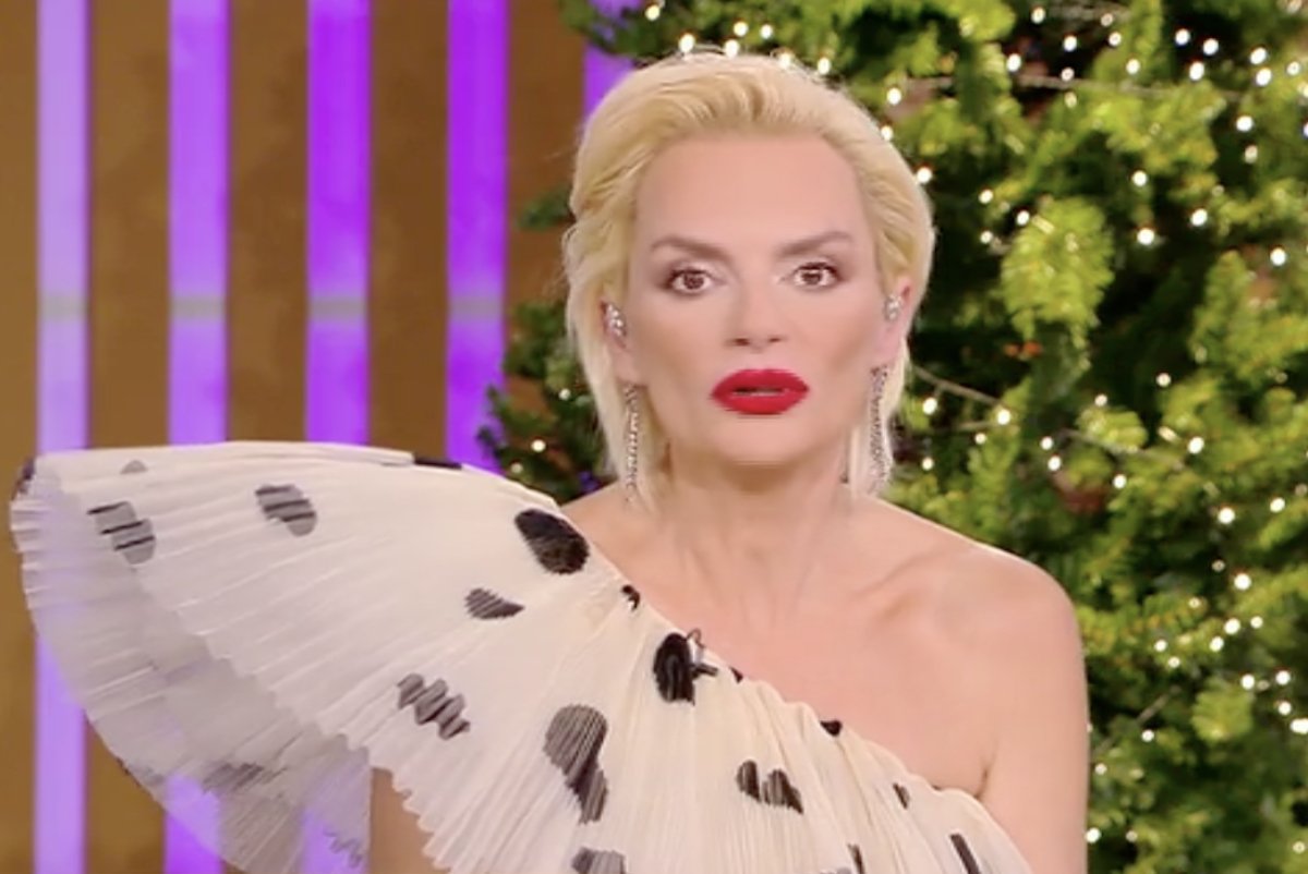 Χριστοπούλου για δηλώσεις Μουγκοπέτρου: «Είναι από τις λίγες φορές που δεν έχω μια γνώμη – Υπάρχουν κάποια όρια…»